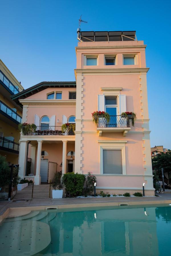 Villa Fiorita Каттолика Экстерьер фото