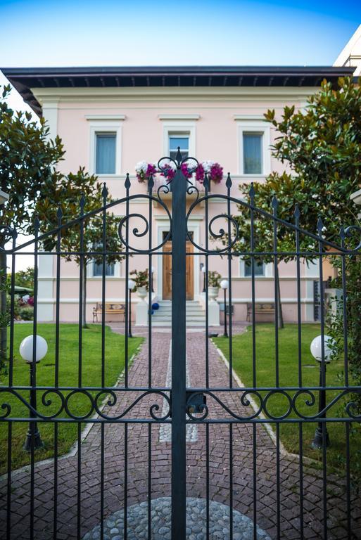 Villa Fiorita Каттолика Экстерьер фото